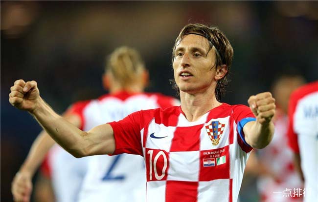 徐阳：邵佳一的融合与沟通能力强；希望更多年轻教练挺身而出