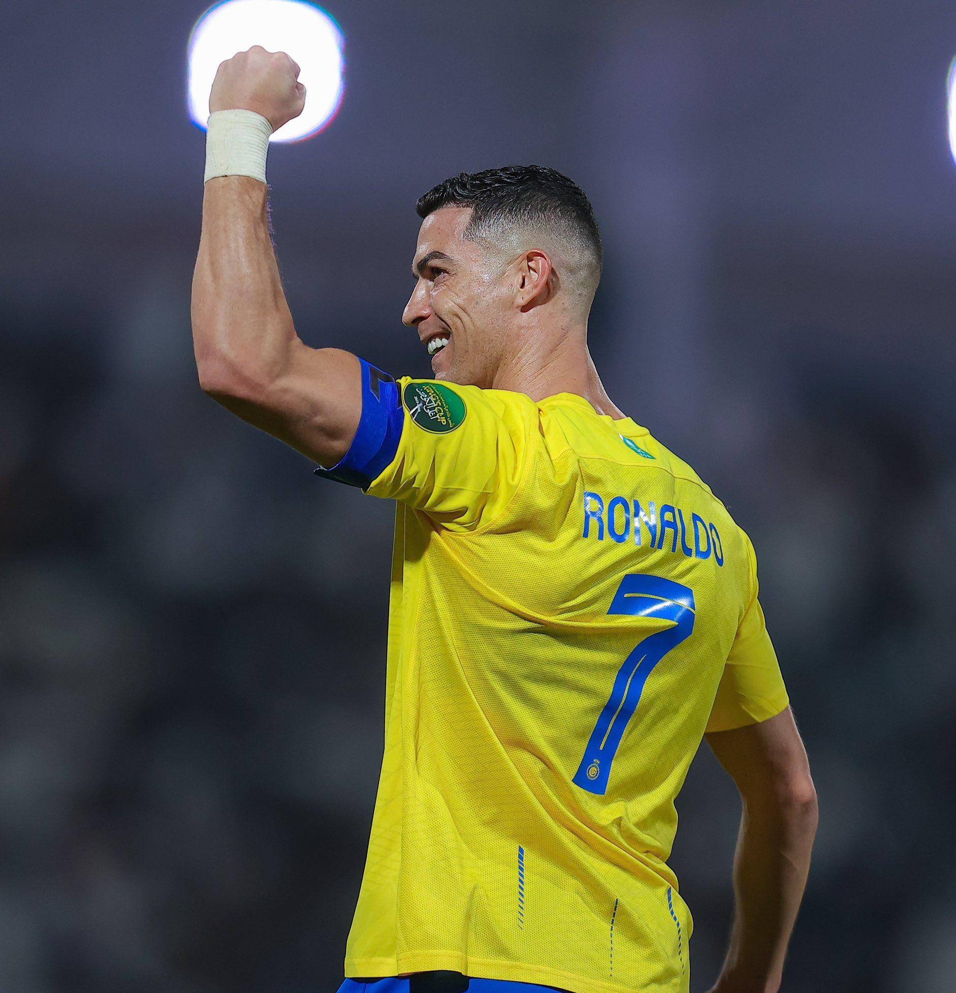 本赛季得分35+且罚球低于5次场次：小波特与库里并列最多