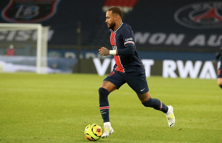 中超9／10月最佳球员候选：卡扎伊什维利、莱昂纳多、亚戈在列（中超9-10月最佳球员候选出炉：卡扎伊什维利、莱昂纳多、亚戈入围）