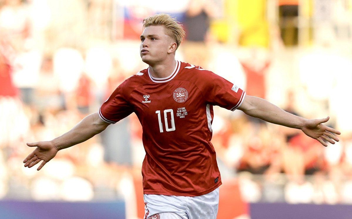 传奇奥斯卡满血复活看海港亚冠 球迷喊队危 ！速归！