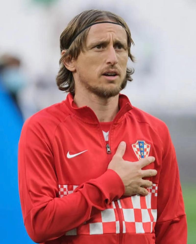 西甲半场：场上僵局暂未打破，皇家马略卡0-0奥萨苏纳