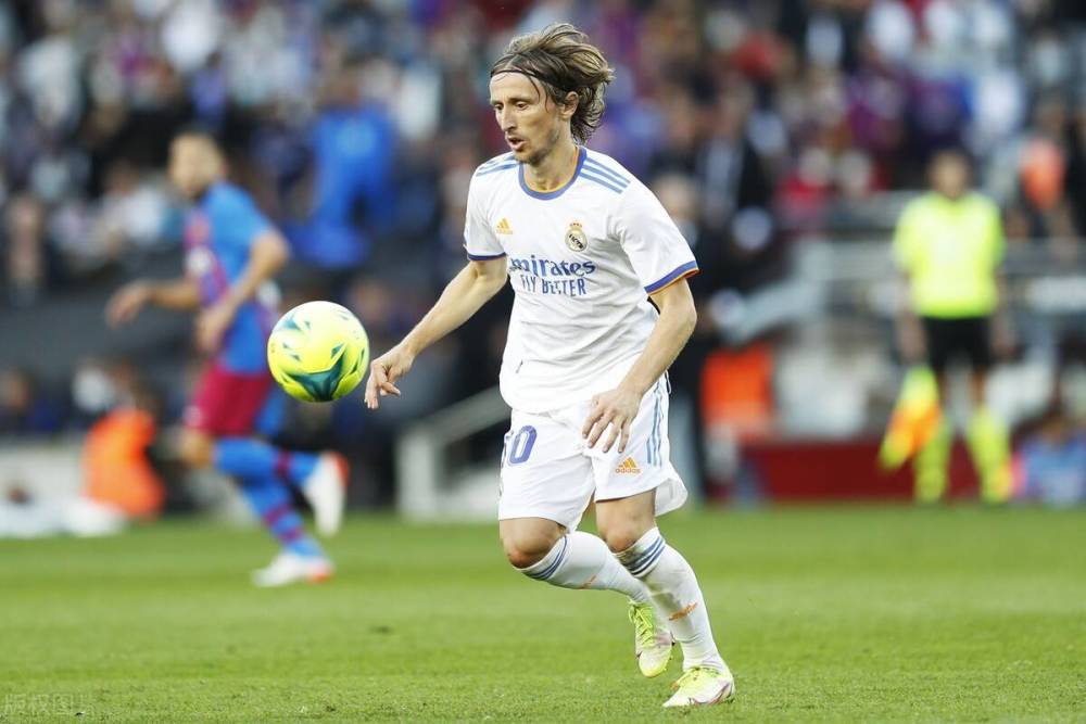 日职乙战报：土居圣真、寺山翼破门，山形山神2-1战胜藤枝MYFC